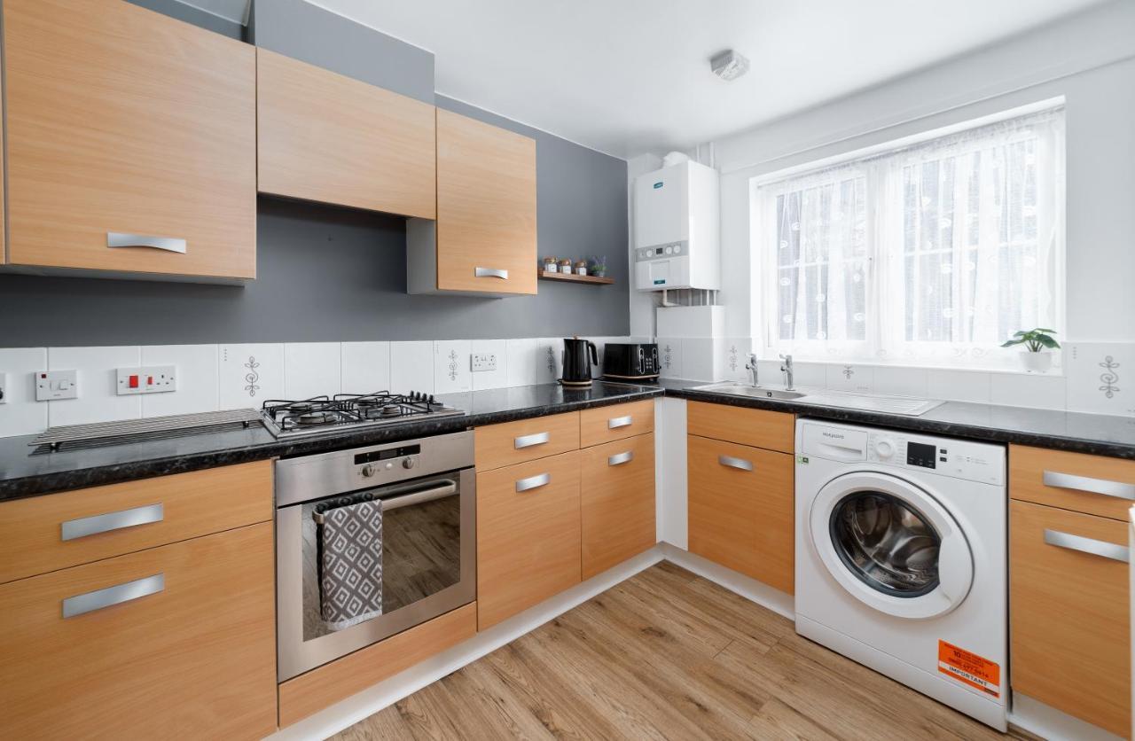 Charming 2Br Ground Floor Flat In Sholing, 11 Mins From City Centre - Recently Set Up With Love Southampton Dış mekan fotoğraf